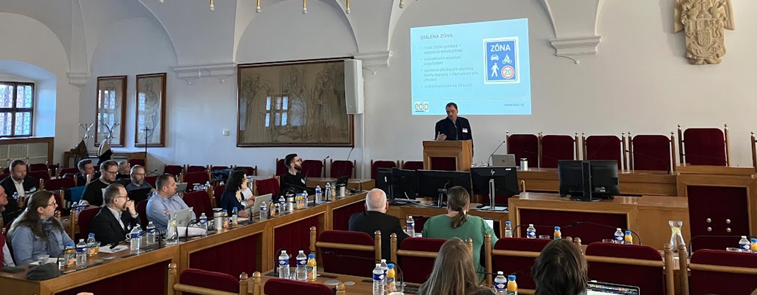 2025-04-01-seminar-planovani-udrzitelne-dopravy-684ee6fdc2226.jpg